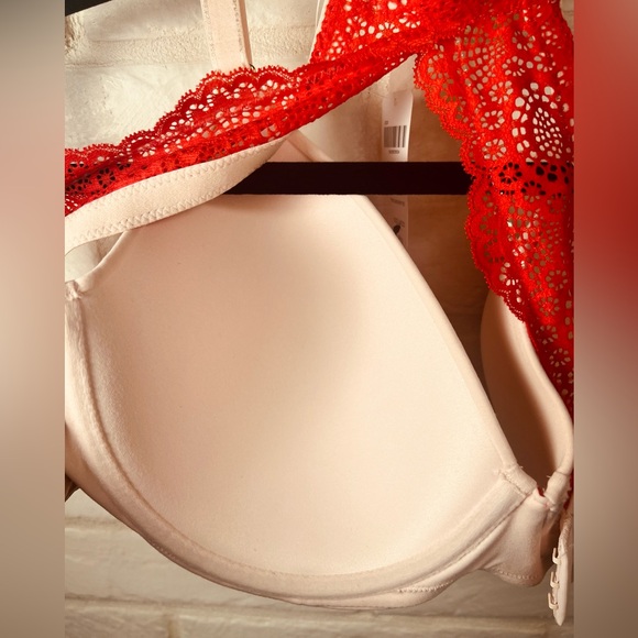 NWT Soma Embraceable Geo Lace
Racerback Full Coverage Bra 34DDD Porcelain #0358 - Picture 4 of 13